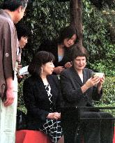 N.Z. Prime Minister Clark sips tea in Fukuoka